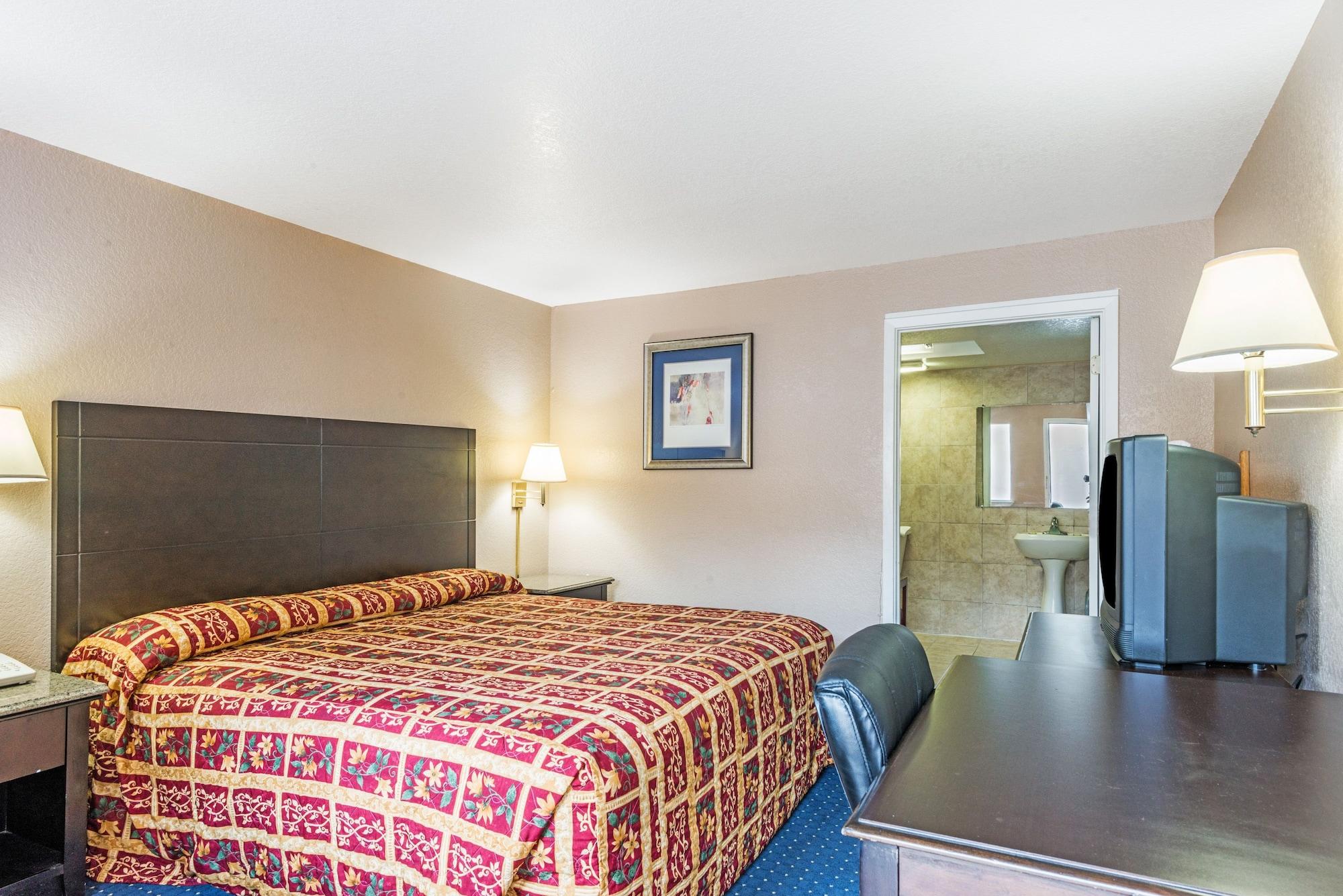 Super 8 By Wyndham San Antonio Pearl District Downtown Motel Eksteriør billede