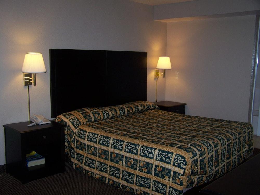 Super 8 By Wyndham San Antonio Pearl District Downtown Motel Eksteriør billede