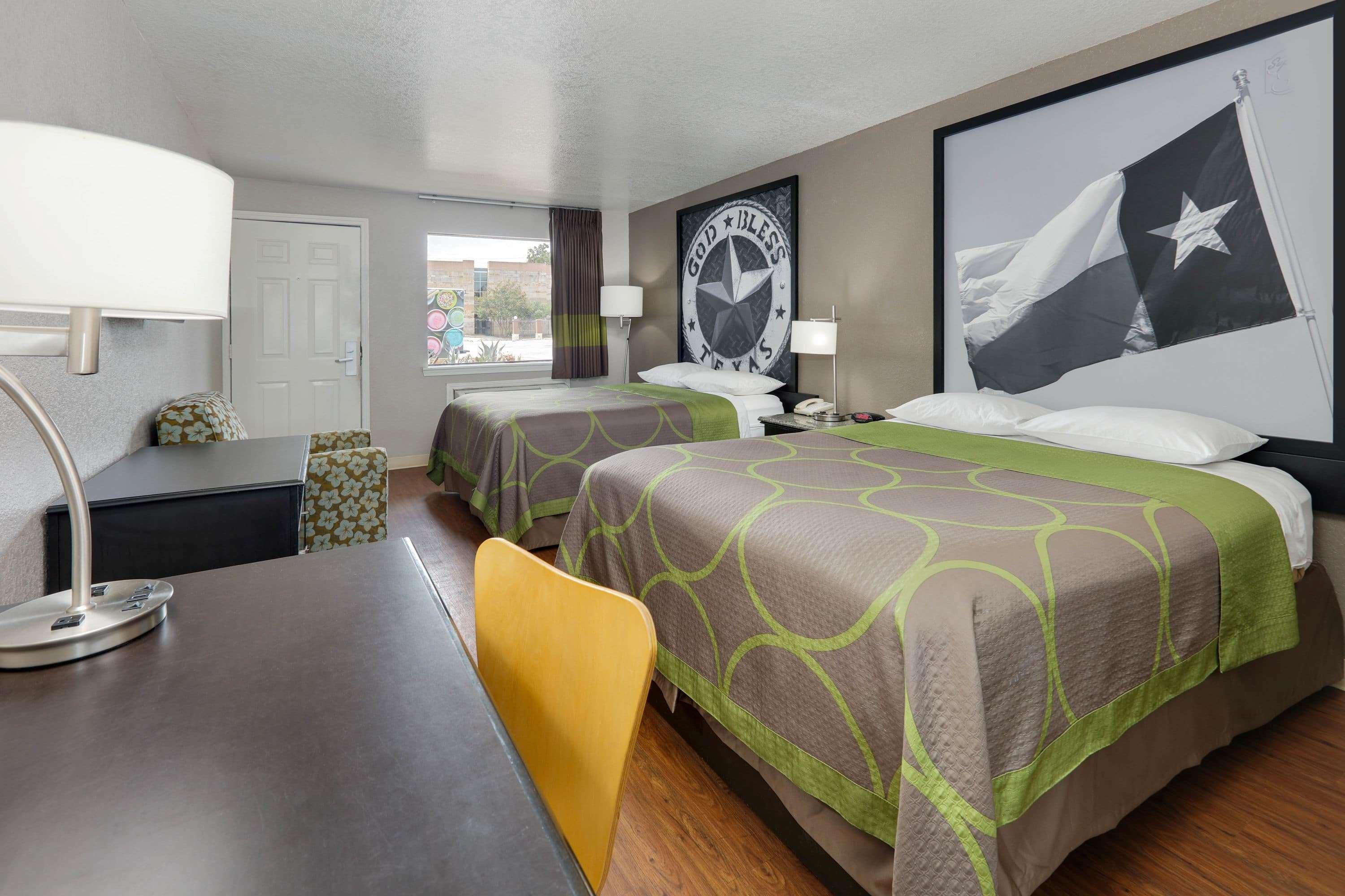 Super 8 By Wyndham San Antonio Pearl District Downtown Motel Eksteriør billede